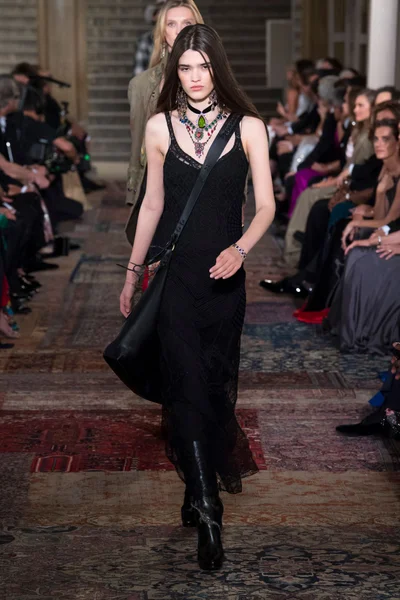 Look 22